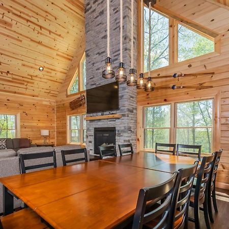 Cjs Mountain Lodge МакХенри Екстериор снимка
